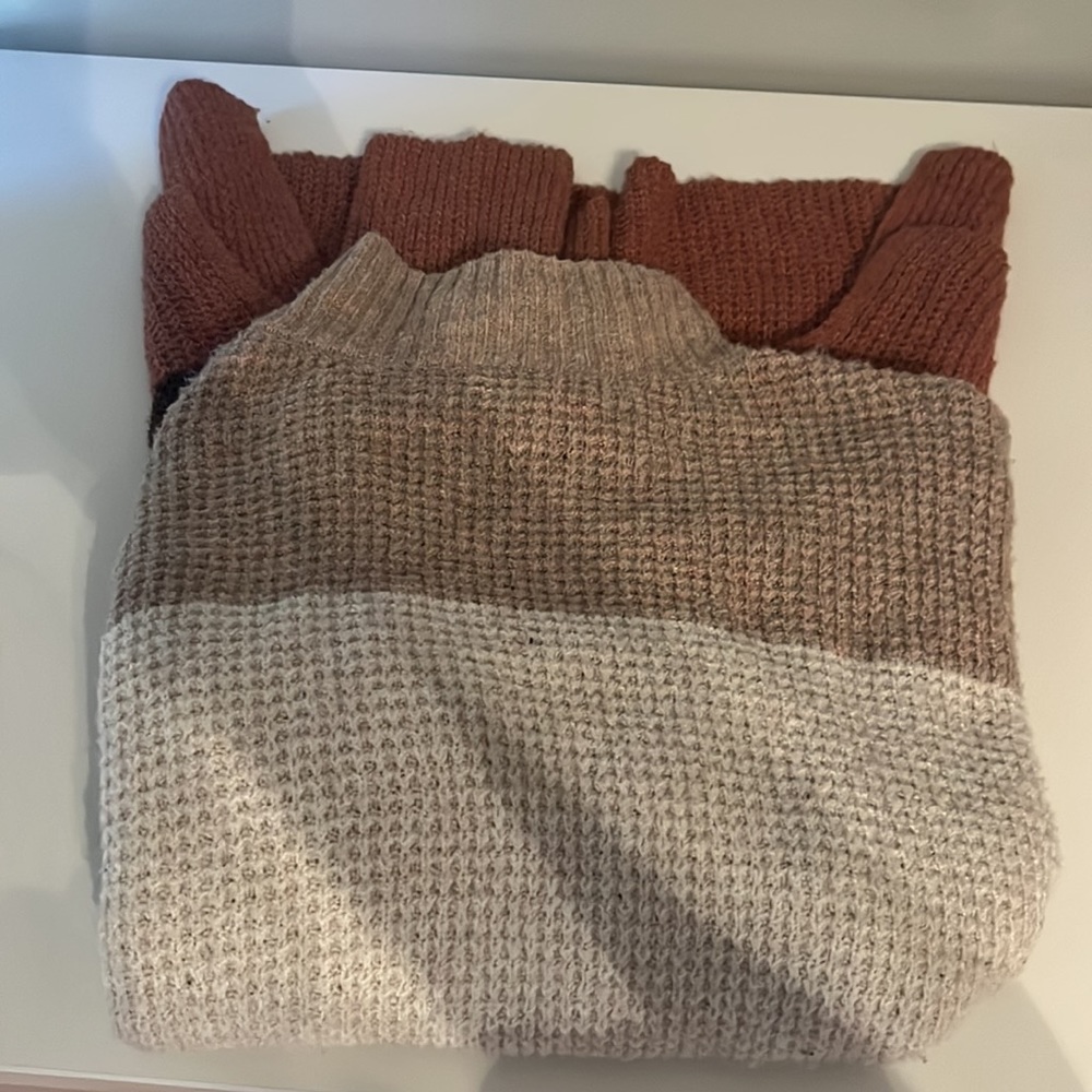 Sweater - Picture 2 of 2